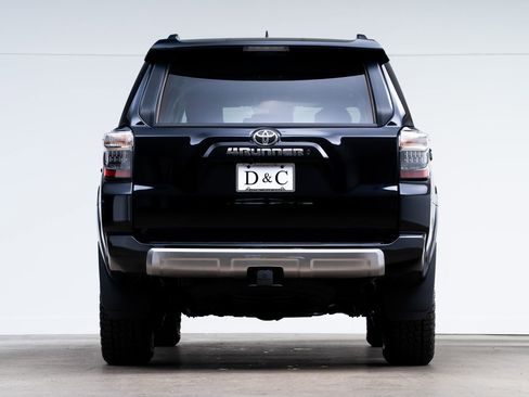 Used 2024 Toyota 4Runner TRD Off-Road Premium AWD/4WD image 5