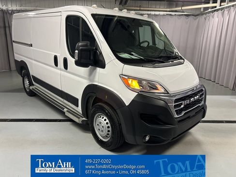 Used 2025 RAM ProMaster 2500 w/ U-Haul Equipment Group FWD image 1