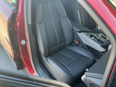Used 2025 Cadillac Optiq Sport 2 w/ LPO, Floor Liner Package AWD/4WD image 27