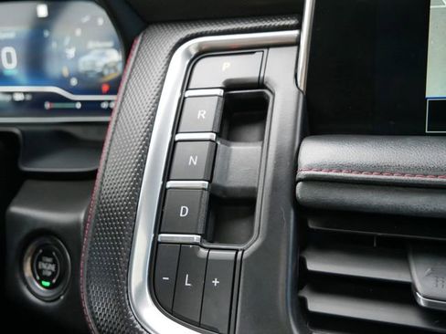 Used 2022 Chevrolet Suburban RST w/ Luxury Package image 16