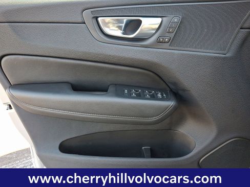 Certified 2025 Volvo XC60 B5 Plus image 13