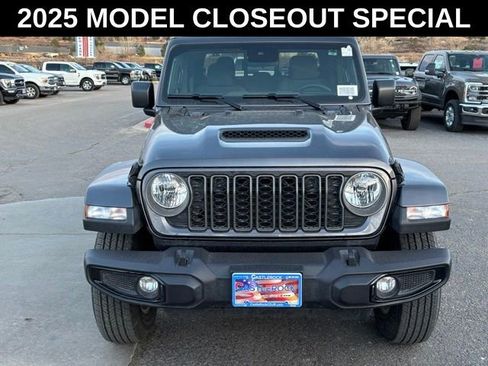 New 2025 Jeep Gladiator Sport image 8