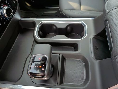 New 2026 GMC Sierra 1500 SLT AWD/4WD image 33