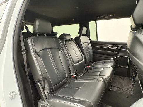 Used 2023 Jeep Wagoneer 4WD image 36
