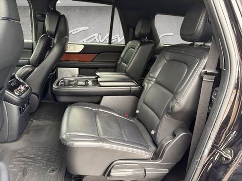 Used 2020 Lincoln Navigator L Reserve w/ Equipment Group 208A Reserve image 22