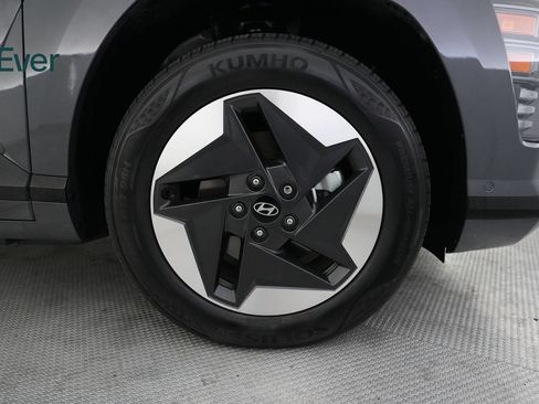 Used 2024 Hyundai Kona Limited FWD image 20