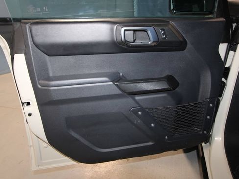 Used 2025 Ford Bronco Badlands AWD/4WD image 5