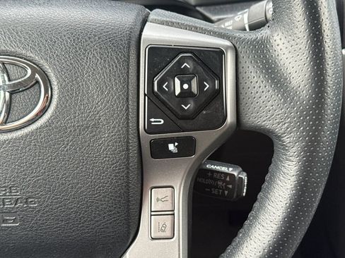 Used 2022 Toyota 4Runner TRD Sport AWD/4WD image 37