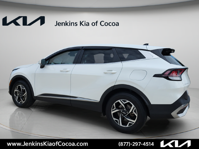 Certified 2024 Kia Sportage LX FWD image 8