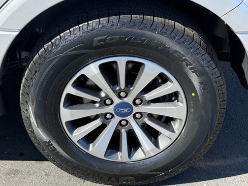 Used 2017 Ford Expedition XLT image 13