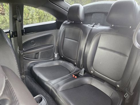 Used 2013 Volkswagen Beetle TDI image 16