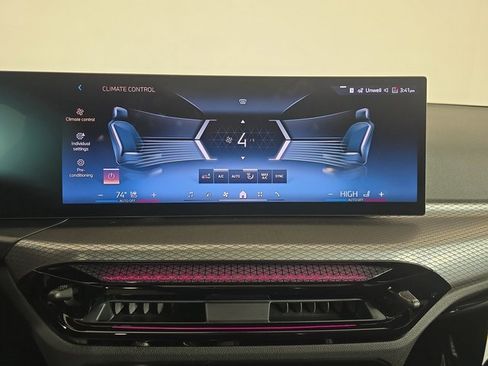 New 2026 BMW 330i xDrive Sedan w/ M Sport Package image 59