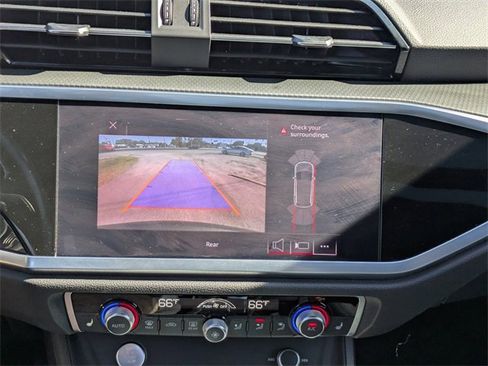 Used 2020 Audi Q3 2.0T Premium Plus w/ Premium Plus Package image 22