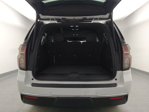 Used 2021 Chevrolet Suburban LT AWD/4WD image 29