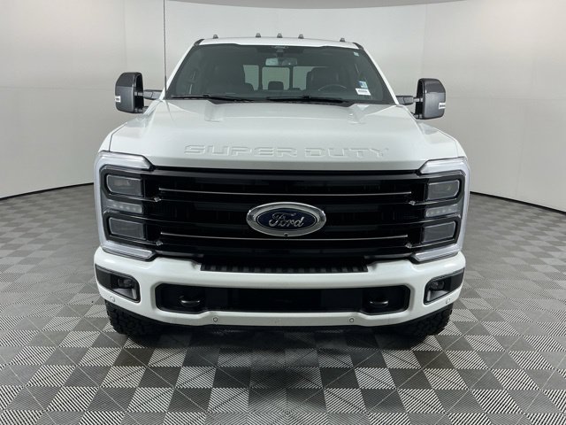 Used 2025 Ford F350 Platinum AWD/4WD image 2