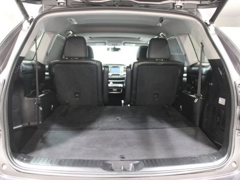 Used 2015 Toyota Highlander XLE image 15