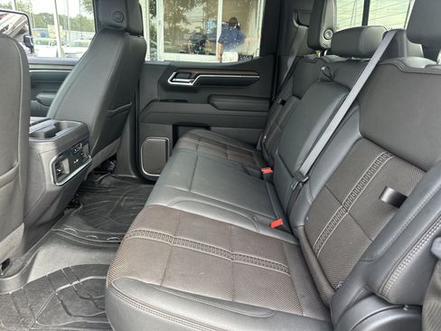 Used 2026 Chevrolet Silverado 1500 High Country w/ High Country Premium Package AWD/4WD image 11