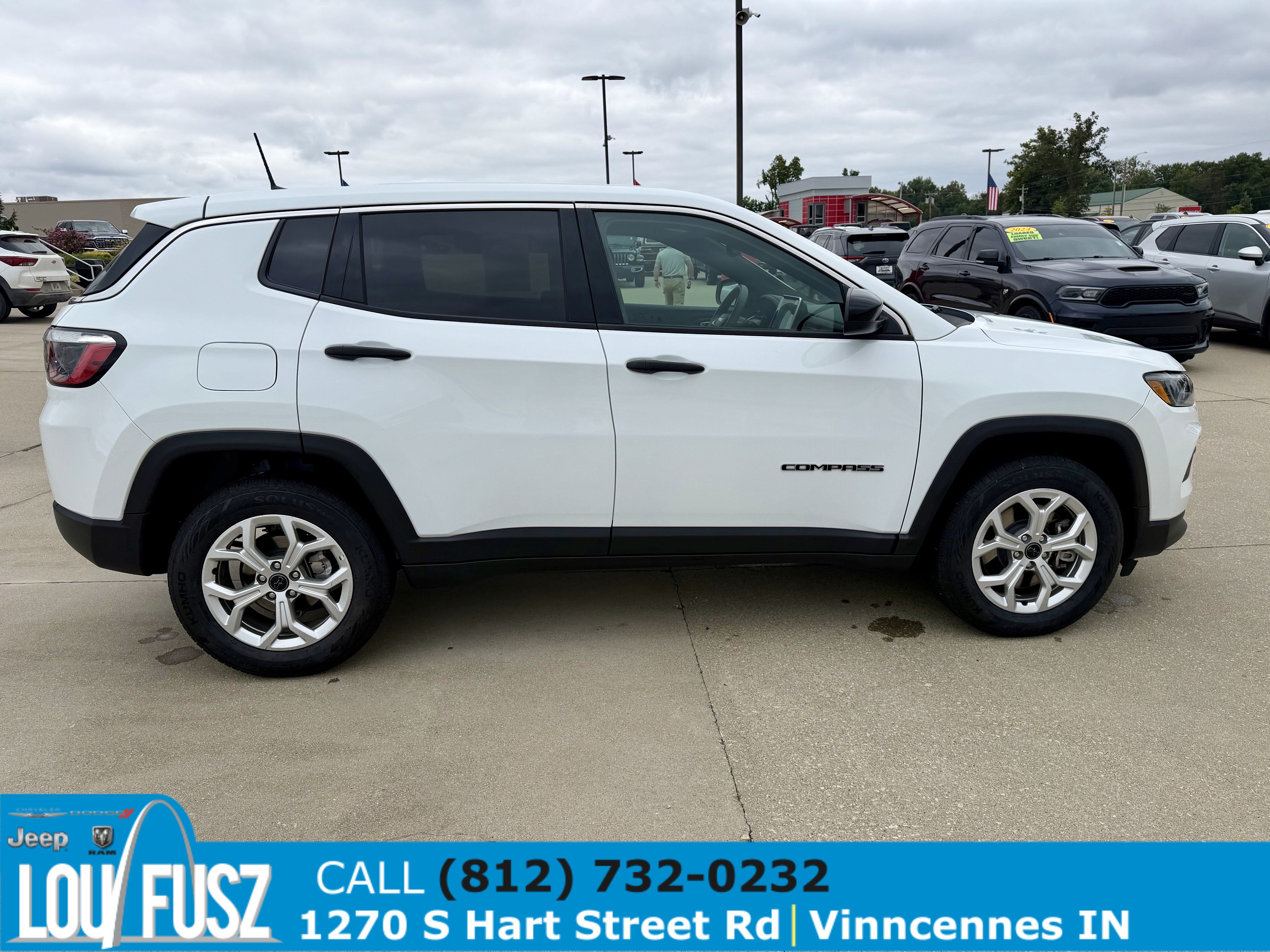 Used 2025 Jeep Compass Sport AWD/4WD image 8