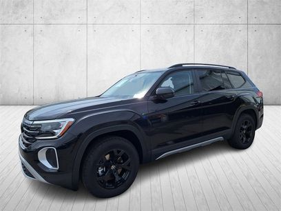 New 2025 Volkswagen Atlas Peak Edition SE