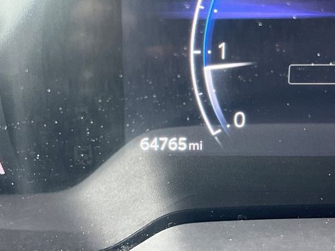 Certified 2023 Toyota Corolla Cross XLE image 32