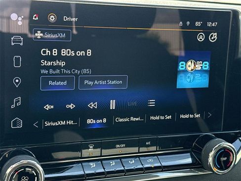 Used 2023 Chevrolet Colorado W/T image 11