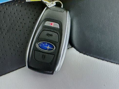 Used 2021 Subaru Crosstrek 2.5i Limited w/ Moonroof Package 2 AWD/4WD image 37