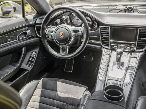 Used 2016 Porsche Panamera GTS AWD/4WD image 62