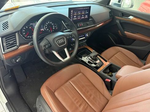 Used 2023 Audi Q5 2.0T Premium w/ Convenience Package AWD/4WD image 10
