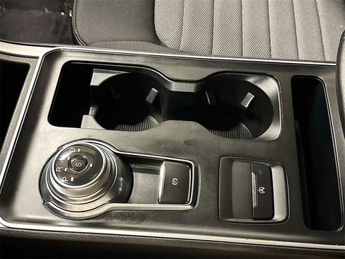 Used 2022 Ford Edge SE image 18