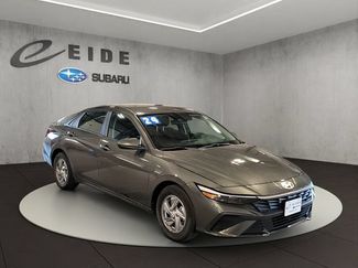 Used 2024 Hyundai Elantra SE FWD video 1