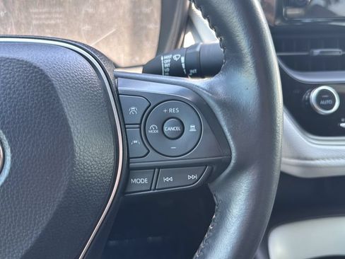 Used 2024 Toyota Corolla SE FWD image 18