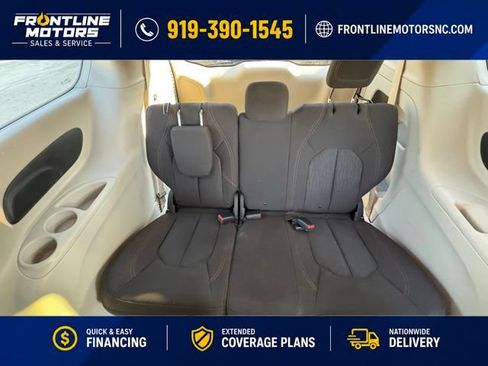 Used 2017 Chrysler Pacifica Touring FWD image 21