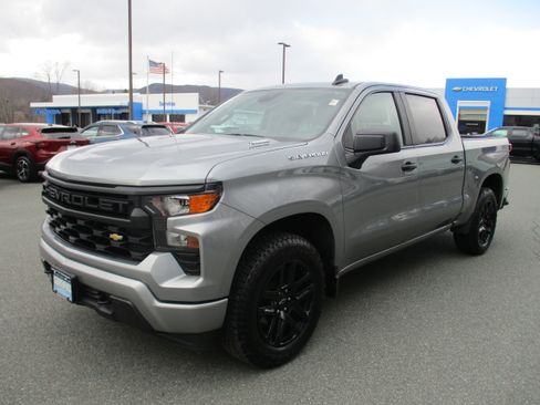 Certified 2025 Chevrolet Silverado 1500 Custom image 1