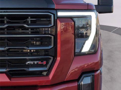 Used 2024 GMC Sierra 2500 AT4 w/ AT4 Premium Plus Package image 12