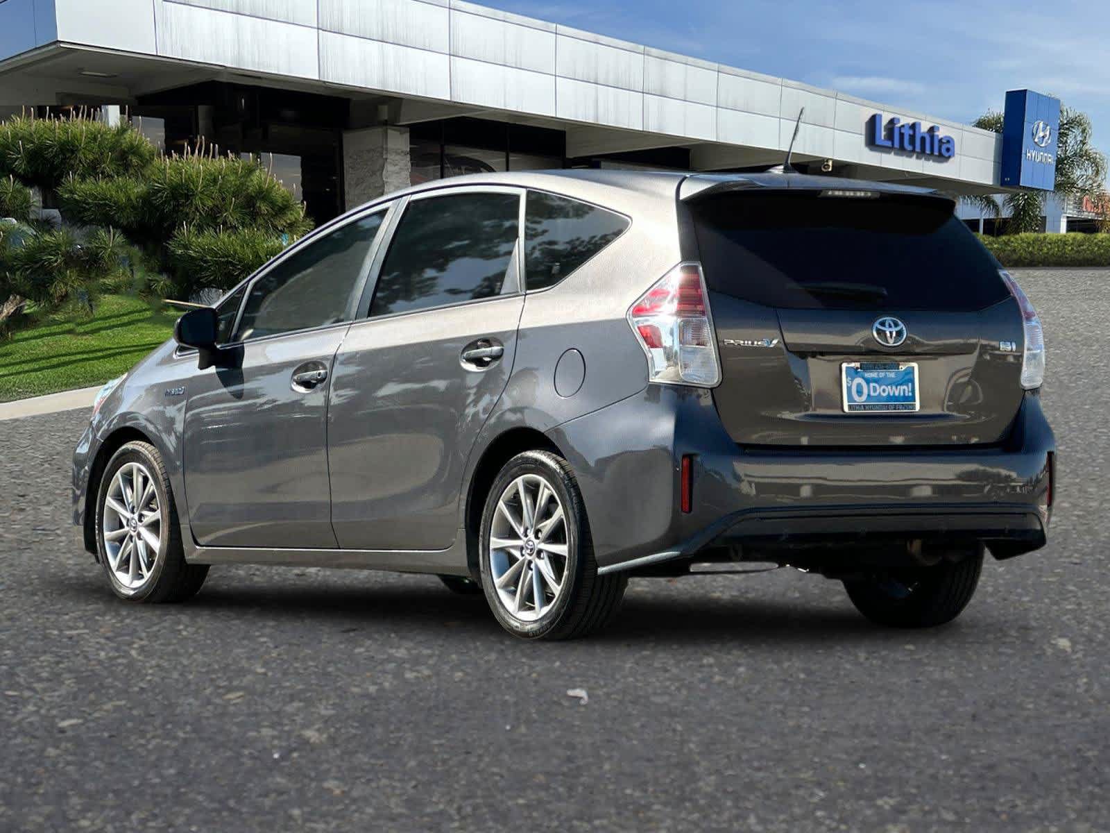 Used 2017 Toyota Prius V Five w/ Advanced Technology Package FWD image 7