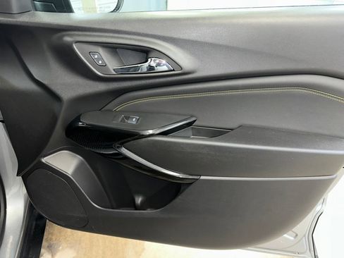 Certified 2024 Chevrolet Trax LT w/ Driver Confidence Package image 28