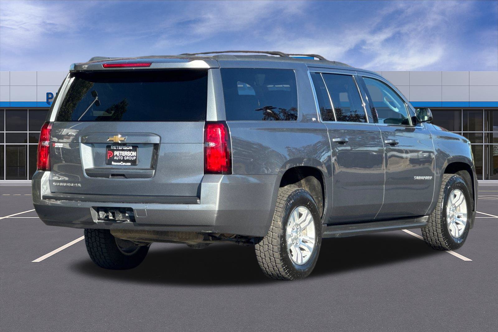 Used 2018 Chevrolet Suburban LT AWD/4WD image 4