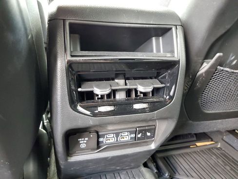 Used 2023 Jeep Grand Cherokee Overland AWD/4WD image 13