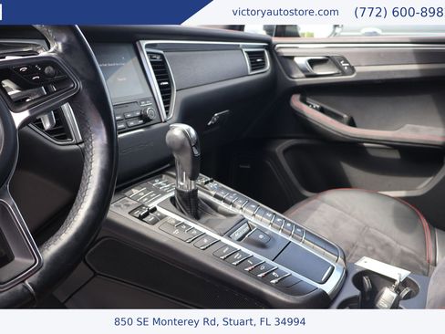 Used 2017 Porsche Macan GTS image 12