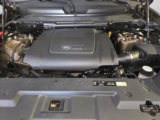 Used 2022 Land Rover Defender 110 S AWD/4WD image 30