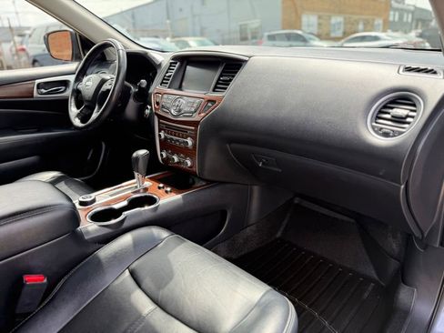 Used 2019 Nissan Pathfinder Platinum AWD/4WD image 28
