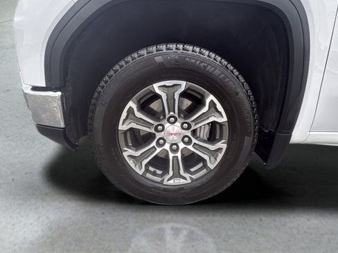 Used 2025 GMC Sierra 1500 SLT AWD/4WD image 15