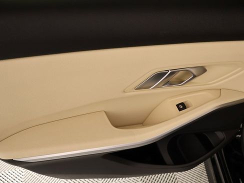 Used 2020 BMW 330i xDrive Sedan image 18