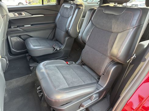 New 2026 Ford Explorer ST RWD image 19