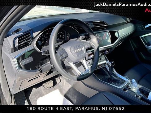 Used 2025 Audi Q3 2.0T Premium w/ Convenience Package image 11