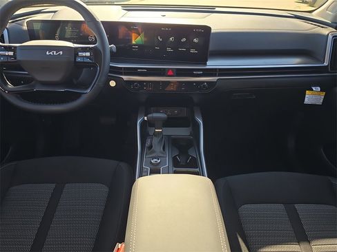 New 2026 Kia Sorento LX image 16