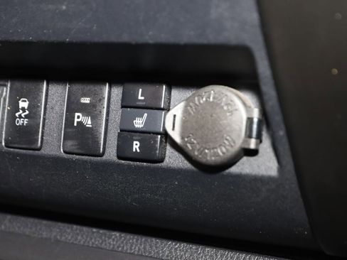 Used 2021 Toyota Tundra SR5 image 8