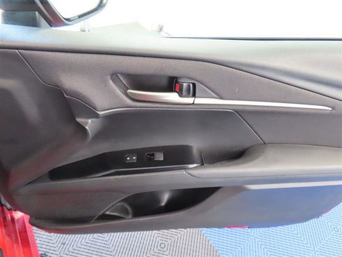 Used 2025 Toyota Camry LE FWD image 33