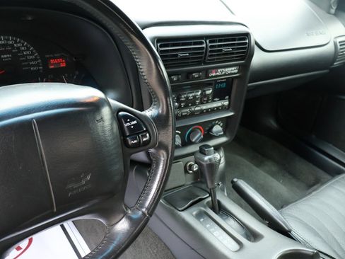 Used 2002 Chevrolet Camaro Z28 w/ Sport Appearance Pkg RWD image 26