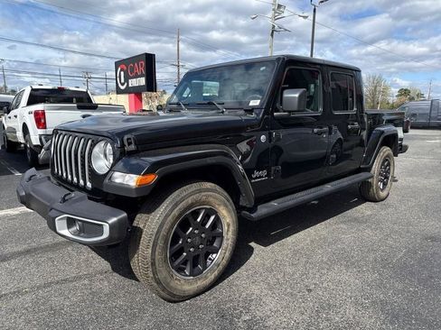 Used 2023 Jeep Gladiator Overland AWD/4WD image 3